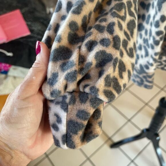 NWT BOUTIQUE ANIMAL PRINT SUPER SOFT OVERSIZED SASSY LOUNGE OR WEAR OUT!! - Picture 12 of 13